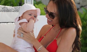 Tamara Ecclestone Bikini Body With Baby Sophia In Ibiza Menz Magazine