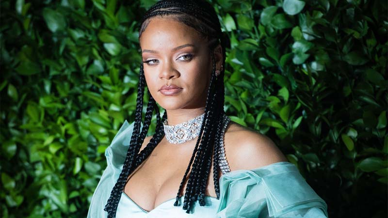  Rihanna Celebrates 15th Anniversary of Her First Single ‘Pon de Replay’: ‘Where It All Began’