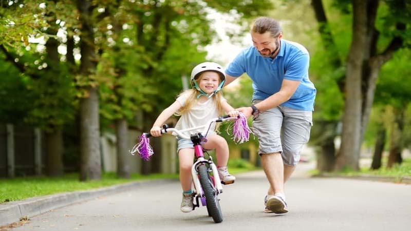  Tips For Teaching Kids How to Ride a Bike