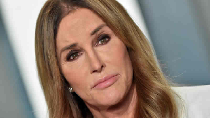  CAITLYN JENNER GETS CHASED OUT OF CONVENTION, CALLED “BRUCE” AND “SICK FREAK”