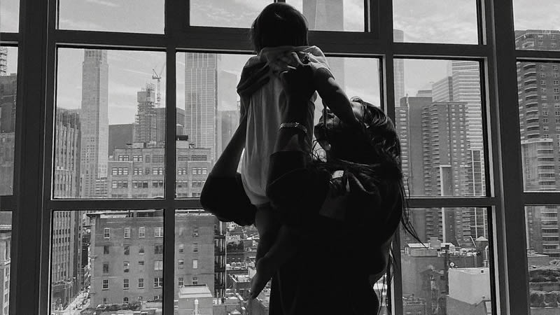  Gigi Hadid Shares First Personal Photo of Her Sister Bella and Baby Khai Together