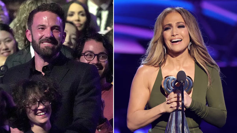  Ben Affleck Smiles as Jennifer Lopez Delivers Speech after Accepting Icon Award