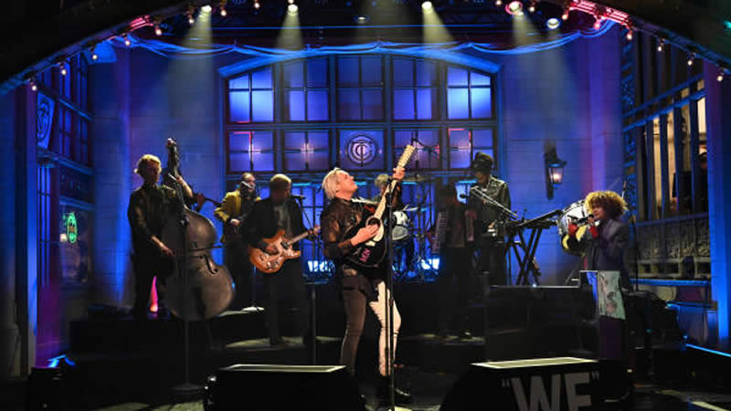  Arcade Fire spoke about abortion rights during ‘SNL’ performance