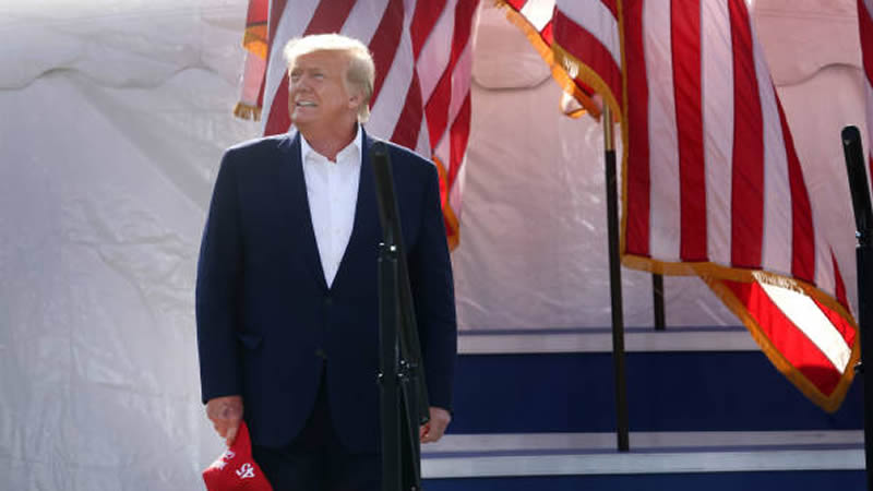  Trump’s Election Denialism May Undermine His 2024 Bid, Says Democratic Strategist
