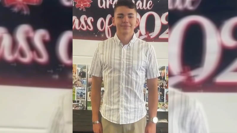  Mystery Call Leads Father to 18-Year-Old Son’s Body Found in a Pool of Blood with His Shoes off After He Went Missing Following a Party