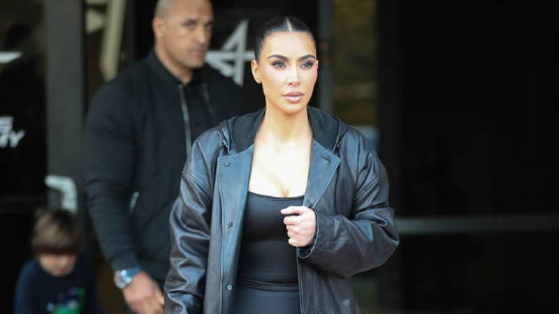  Kim Kardashian Breaks Silence on Kanye West’s Attack Against Her