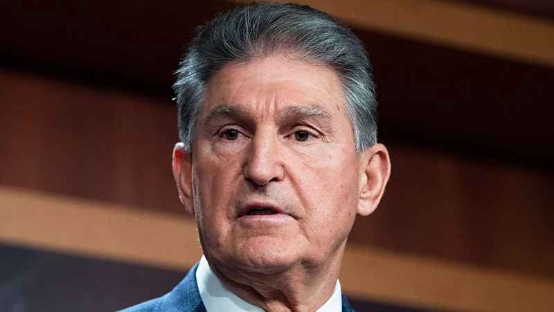  At D.C. Roast, Manchin Jokes He Could Be Slightly Younger President America Needs