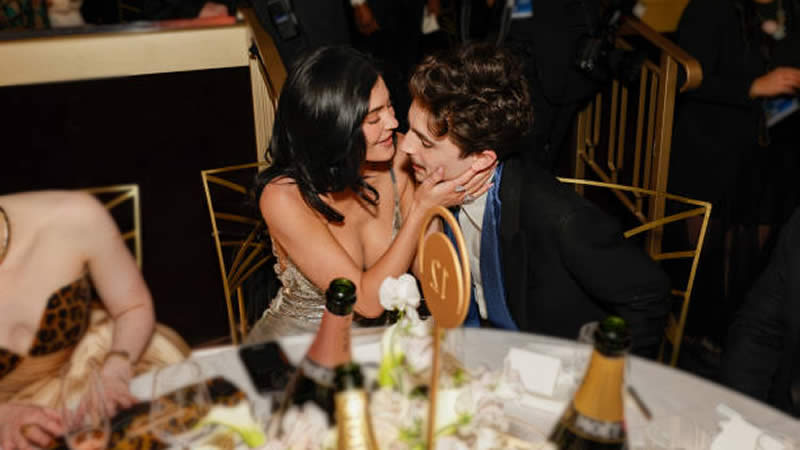 Kylie Jenner and Timothée Chalamet Kiss