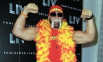 Hulk Hogan Badly Burns His Hand