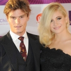  Pixie Lott slips into a sexy strapless dress at the WellChild Awards