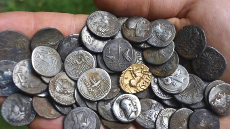 750-gold-silver-Roman-and-Iron-Age-coins