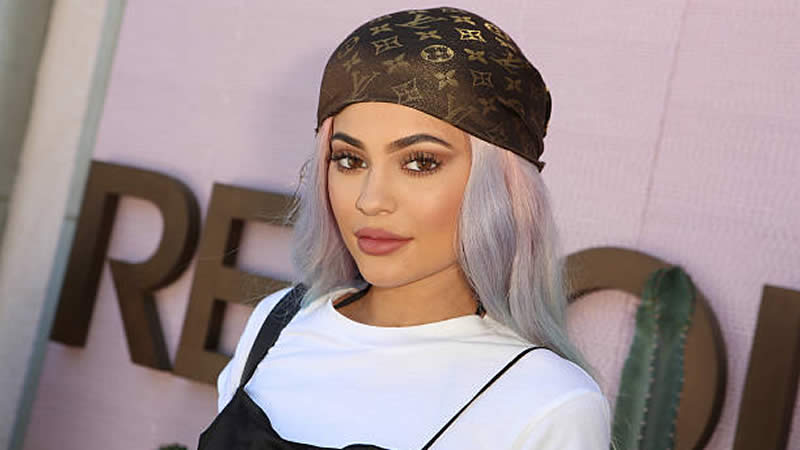  Kylie Jenner Remembers Sneaking Out as a Teen and Using Mom Kris’s Car: “I stole my mom’s car a lot”
