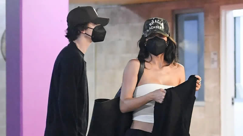  Timothée Chalamet Renders Kylie Jenner ’27 Going on 70′ Amid Romance