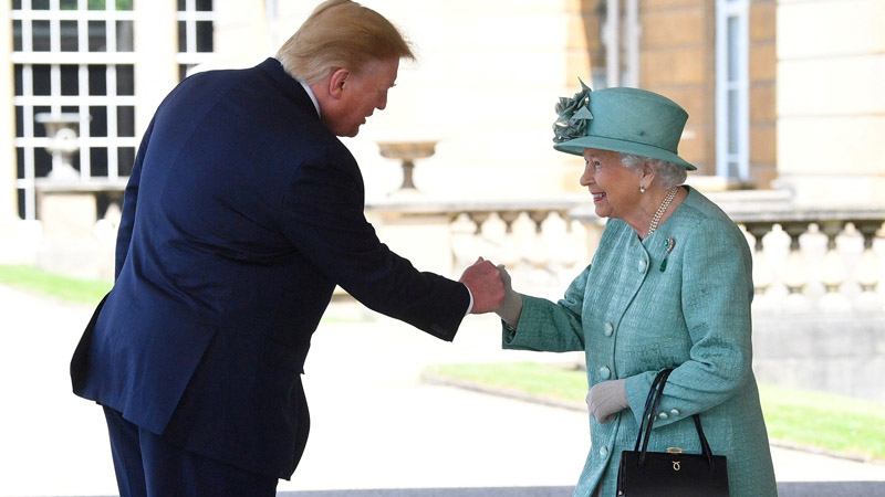  Queen Elizabeth’s Unexpected Remark on Donald Trump’s Marriage Exposed in New Biography