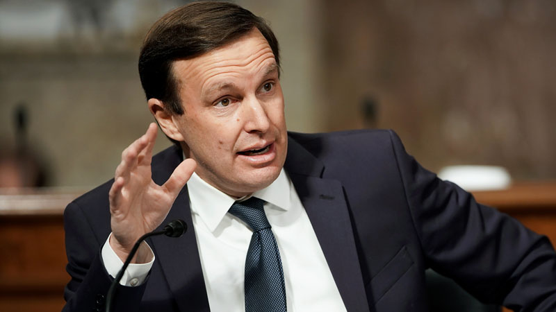  Sen. Chris Murphy Claps Back at VP J.D. Vance Over ‘Free Speech’ Hypocrisy Amid Trump-Musk Controversy